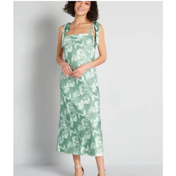 Modcloth Dresses & Skirts - Modcloth Green Floral Midi Dress